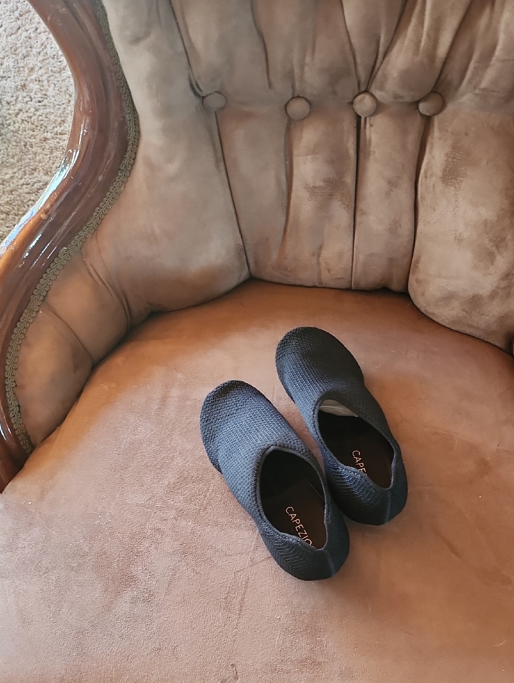 Capezio  Black Knit Slip-On Jazz Dance Shoes. Size 6W.